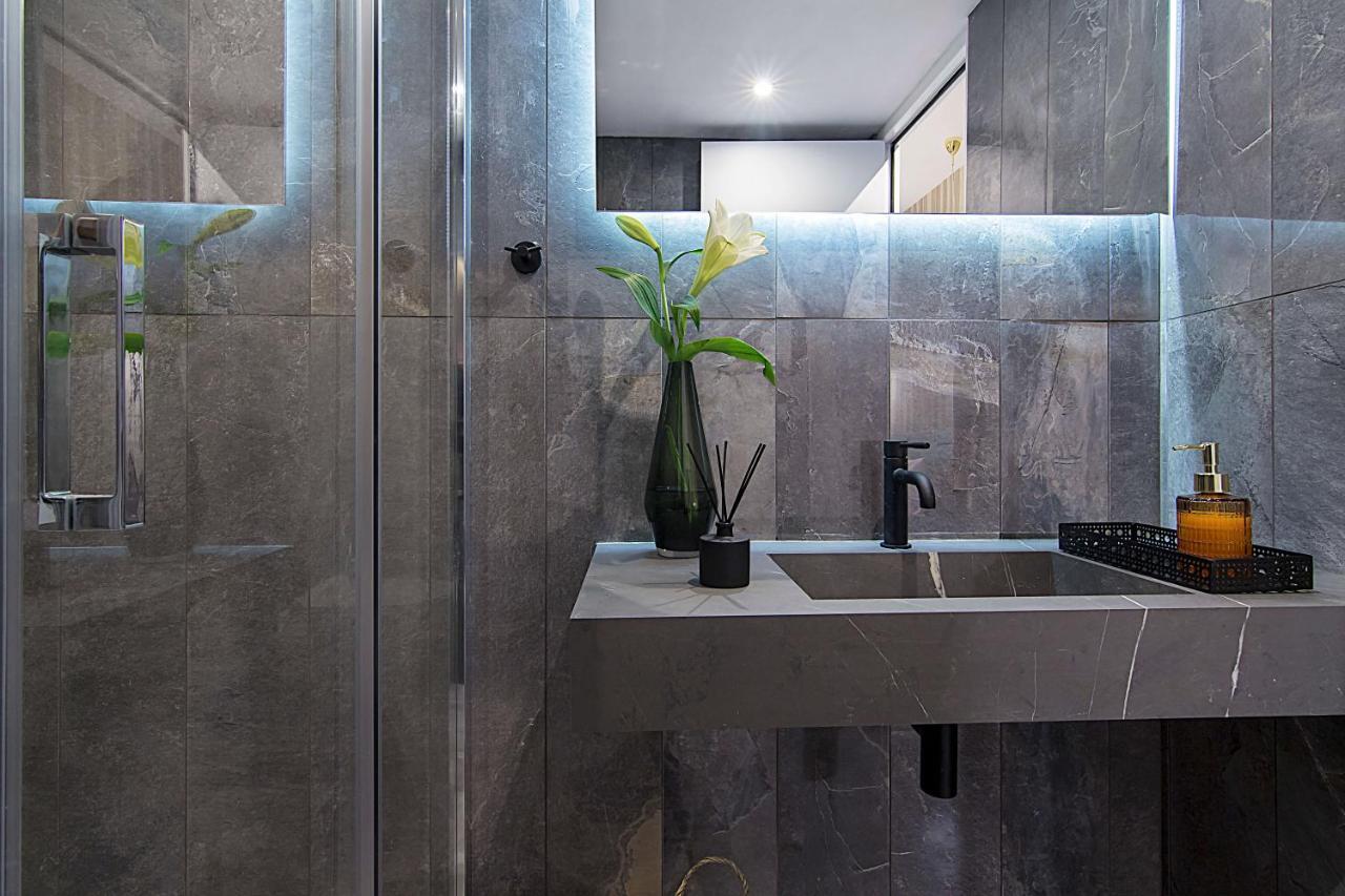 Athens Imperial Suites - Luxury Living Экстерьер фото